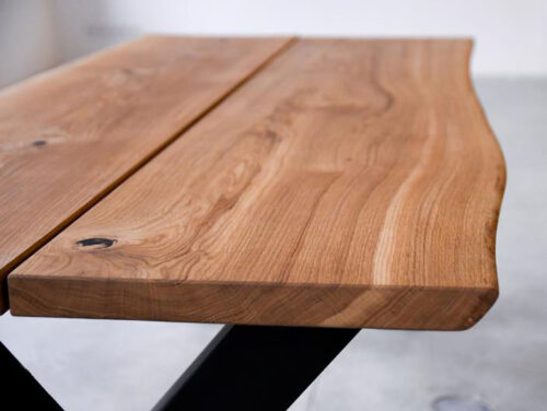 Фото стола из деревянных спилов